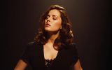 Madeleine peyroux : le parcours d'une voix envoûtante